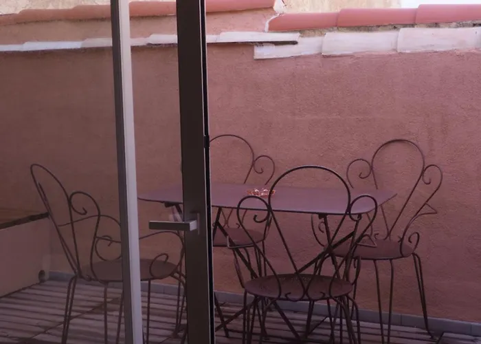 Les Chambres De La Releve Marseilles